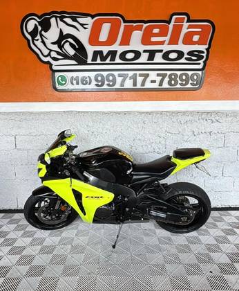 HONDA CBR 1000RR HONDA CBR 1000RR